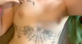 Top 8.4% slimthick Petite baddie ❤ I want to fulfill your wishes 🍓 photos and FULL videos 🎬 I'm 247 online, I love SEXTING 💋 pierced, tattooed and slutty🍑 I listen to your proposals and I'll do my best 💦 Chicago Baddie 🍆