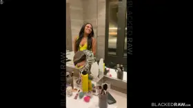 Blacked Raw - Skylar Vox, Sommer Isabella - Handful