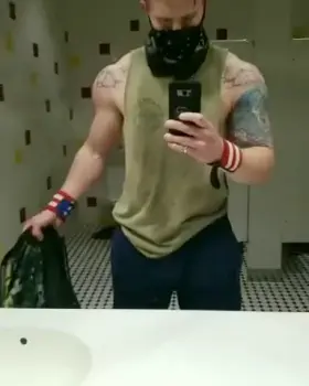 After a 2ish year hiatus.... 4 and half months in the gym and I feel like an Animal. 15 years of training in total and I have never felt better. (M29)