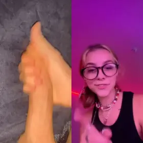 Anna saw my dick and wants to ride it💦