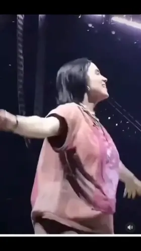 Billie eilish zoomed in
