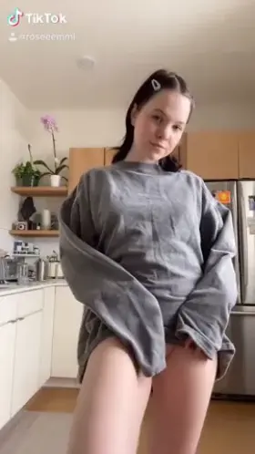 Showing you whats underneath my oversized sweater 🥵 [oc]