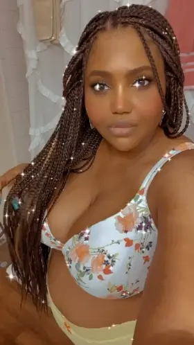 I have the cutest hanging belly