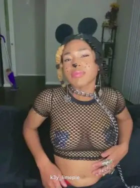 Would you train me well? 😈⛓