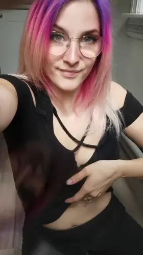 Would you play with me if I gave you this look? (F24)