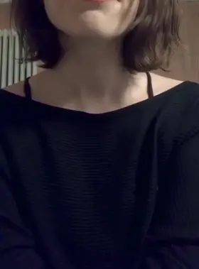 I can’t stop posting my titties 🙈 (f)