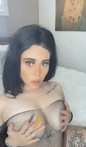 Can you hold these for me 😘