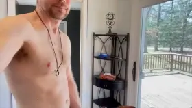 [40] Decided to take a break from painting.