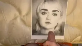 Maisie Williams tribute