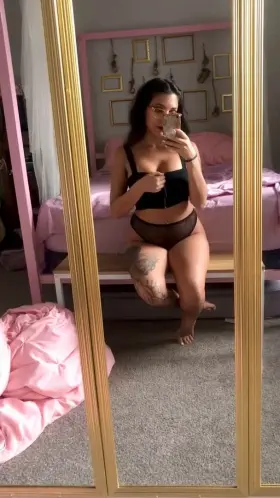 Order an Arab fuckdoll?? This model can take off her own packaging