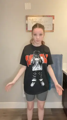 She is back 🍈🍈at it again jiggle 💦melons🔥