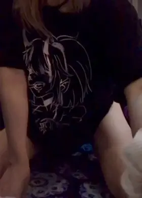 Looking cute while showing my tits to pervs on Reddit is my favorite thing ;3