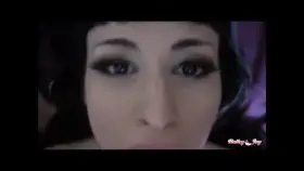 Go to redgifs to get the sound...you need the sound