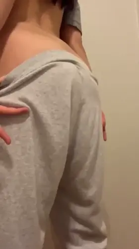 Is this enough ass for you night owls? Save some for the early birds in the morning.. 🍑