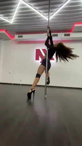 I just wanna be daddy’s little cum slut☺️