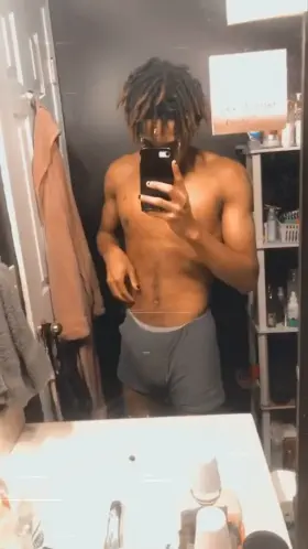 Wanna fuck and watch anime 🥺