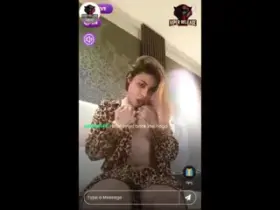 Anam Khan Hot Live HD Quality (Video Link In Comment)