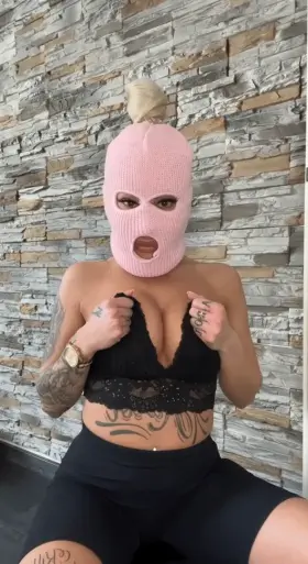 Tell me what you would do if you had 5 mins we these nips?