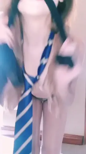 Top 0.8%HOT 19 yr old Red head with freckles🥵. New fans gets 3 vids when joining. Daily gifts to yr dms 🎁I have Bg/ solos, gg, public, squirt content💦 MY CUSTOMS ARE ON POINT! RON WEASLEY CAN BRING HIS MAGIC WAND 🍆