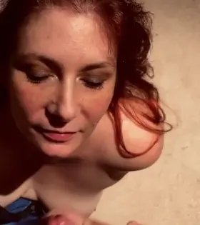 Sexy amateur soccer mom doesn’t want him to cum but reluctantly offers her face for a facial with sound on red gifs!