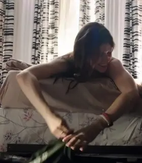 Alexandra Daddario's tits are so big you can see the jiggle from the back