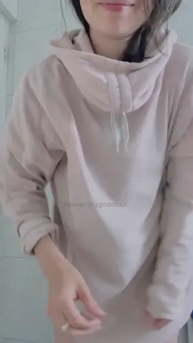 How's your Monday coming along? ♥️😘