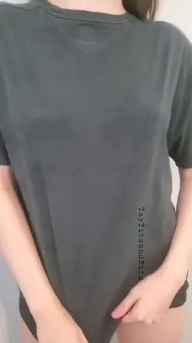 [F] Who likes watching tiny tits jiggle?