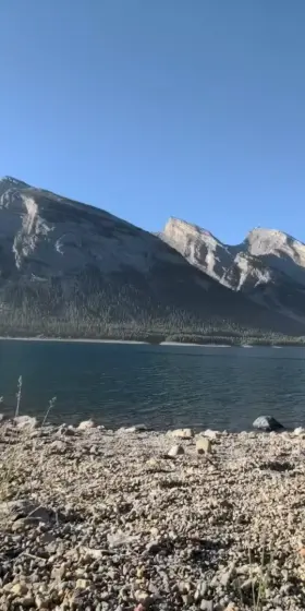 The water was freezing 💦🍑