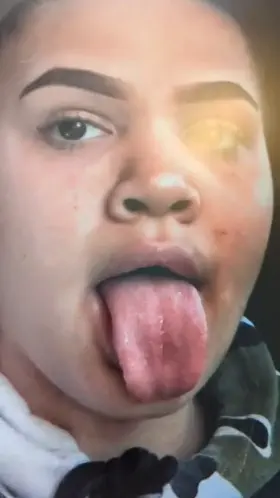 VERIFIED 19yo Lightskin Ebony 💦