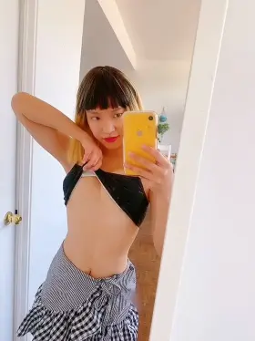 Hi internet want to see my boobs?