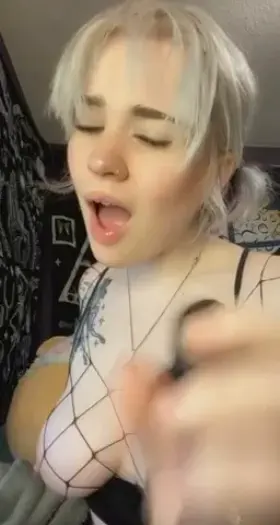 Thick lil goth slut eager to get you off 😽ONLY 6$ OF w/ NO PPV: Hellowokitty 💓 Get tons of fully nude content, free txt rates, consistent posting, and more when you sub! NEW JOI VIDEO UP NOW — don’t miss out! 💕Link located in the comment section under this post!