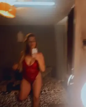 You Like my Boobies? 💚