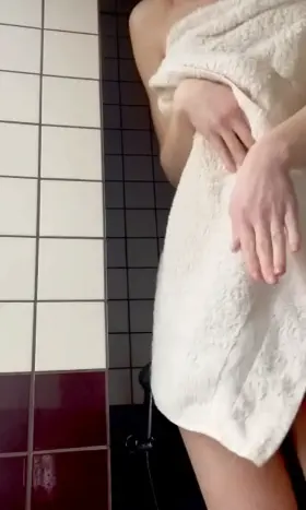 Here's a quick tit reveal just for you