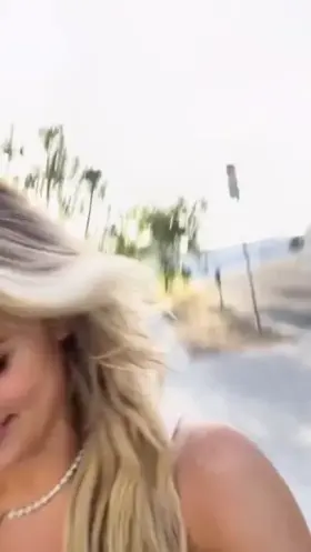 I could watch Faith Ordway walk for days