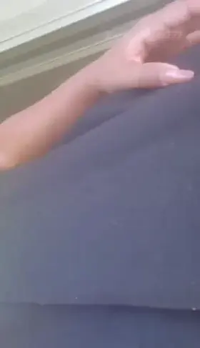 the right way to wear a skirt