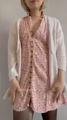 i’d wear this on our first date for easy access! 😉