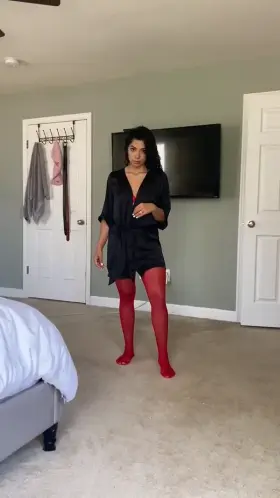 Does red look good on me [f]