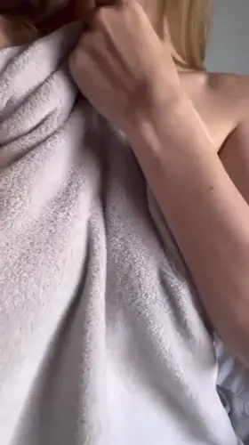 Just a mom of 3 who likes to drop her towel!