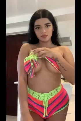 Damnnnnn🍈🍈👙