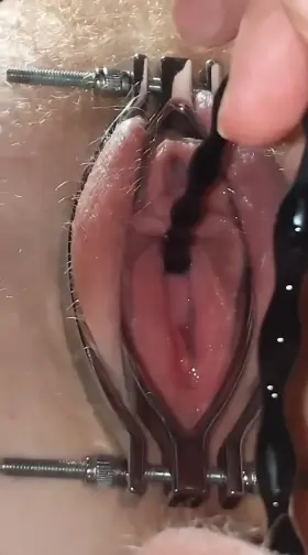 I love fucking my peehole 🥺