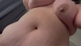 Throw me on the bed and fuck me 😩💦