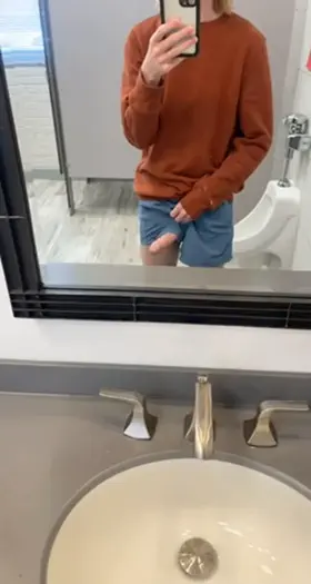 Y’all like teens in public? 🥴