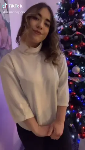 unwrap me with your eyes ;)