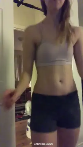 Getting more confident making it over the bar with chin ups- the goal is to reach sets of 5! 💪😤