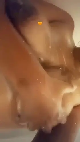 Any hung, big shooters, or bulls want my Puerto Rican gf