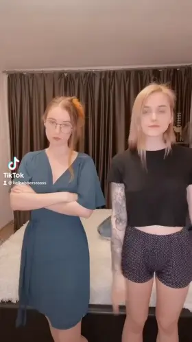 25[F4A ]Upv:te this if I make you hard sc: mialixr