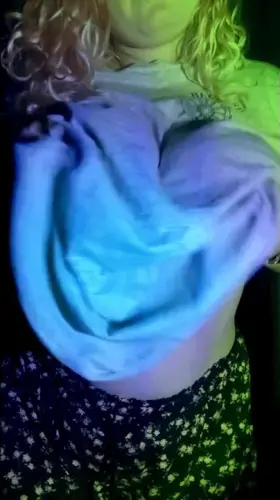 I love dropping my titties for you🥰