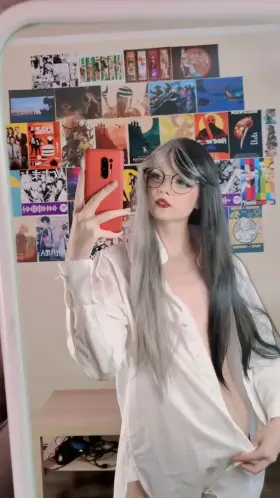 I've stolen your shirt and now you have to take it off 😜