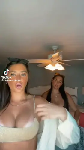 Busty Twins in Bikinis