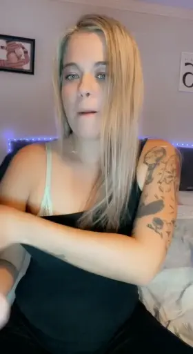 who want's to get dirty with me while my husband is away from home?